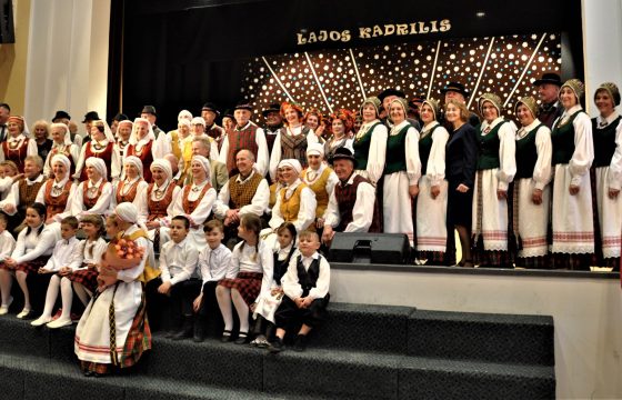Pakruojyje nuaidėjo šokių šventė „Lajos kadrilis“