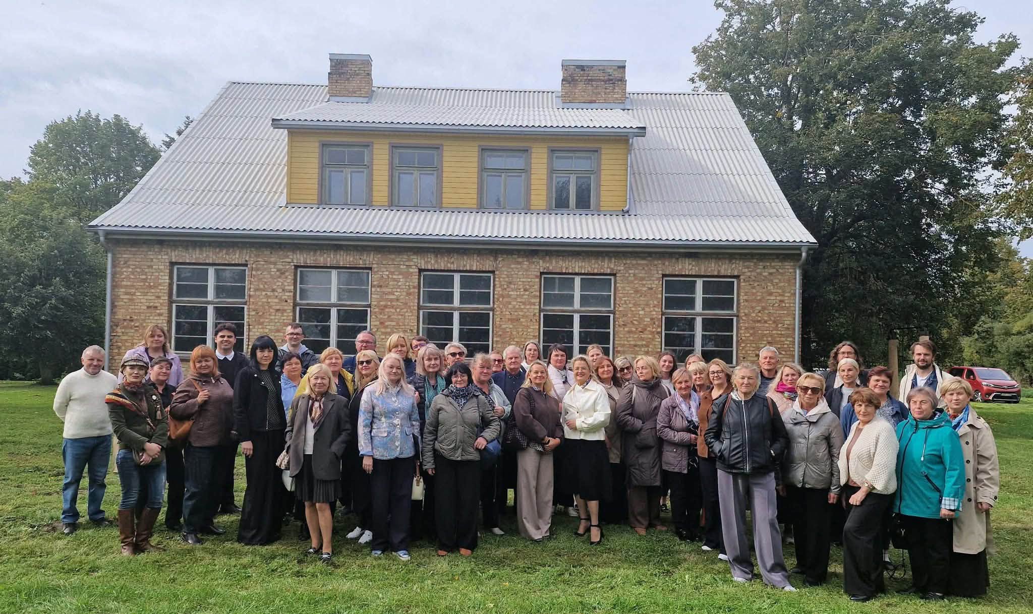 Pakruojo kultūros centro darbuotojai kartu su kolegomis susibūrė prasmingai ir įkvepiančiai dienai.