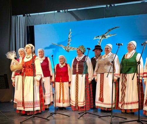 Pakruojo KC folkloro ansamblis „Verdenė“ Žagarėje dalyvavo Respublikinėje folkloro kolektyvų ir kapelijų vakaronėje